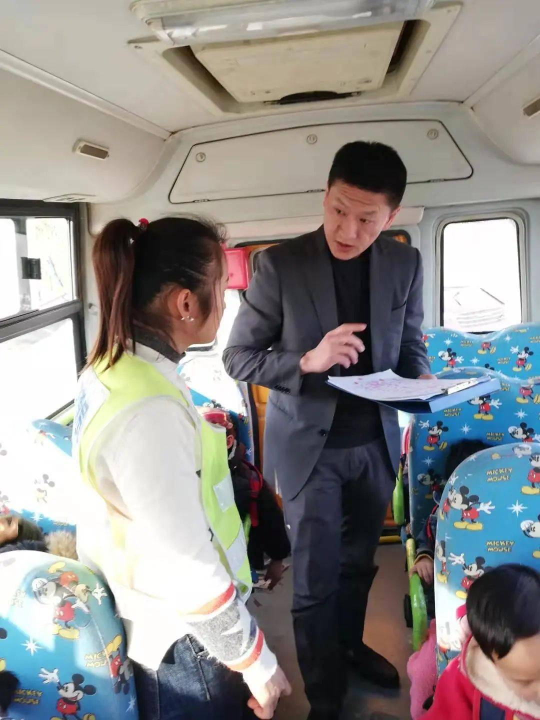 長沙：給校車上一把安全鎖！岳麓區(qū)全力護(hù)航學(xué)生上學(xué)路