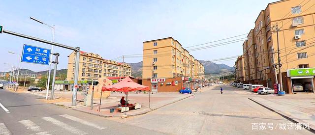 周哥莊社區(qū)到新小學校車問題，市民有話說，官方高度重視積極解決