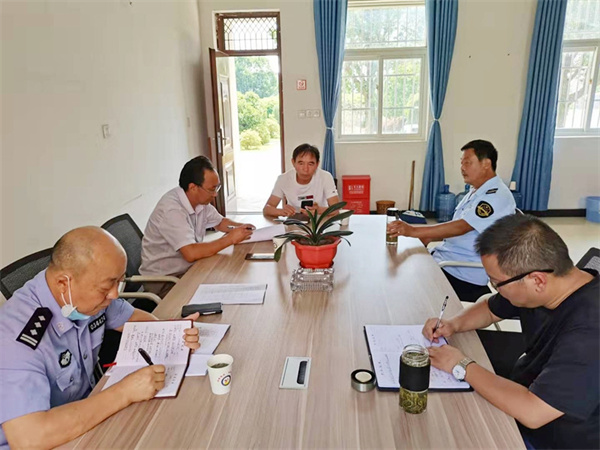 望江縣多部門聯(lián)合開展校車及接送學(xué)生車輛交通安全專項(xiàng)排查整治/ 望江縣多部門聯(lián)合開展校車及接送學(xué)生車輛交通安全專項(xiàng)排查整治