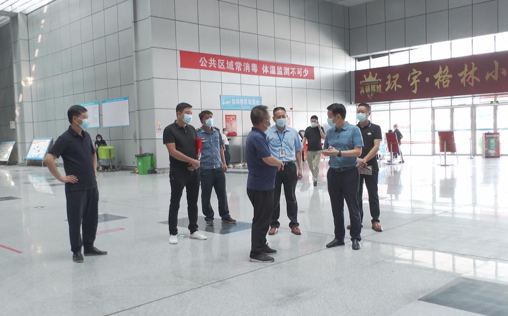 澧縣安委辦巡查組開展校車、校園安全突擊檢查