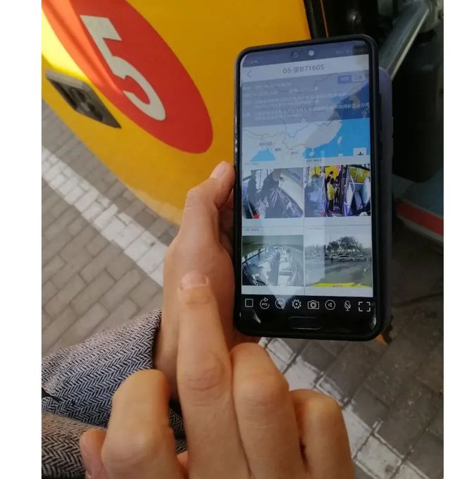 開(kāi)展全市校車(chē)防疫、安全大檢查 筑牢校車(chē)防疫、安全屏障