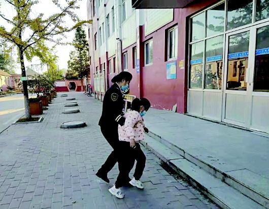 暖心！校車照管員鋪就患病兒童求學(xué)路