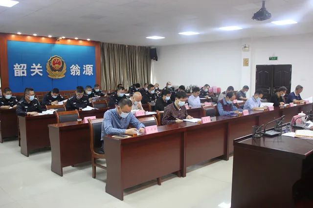 翁源縣召開道路交通安全工作聯(lián)席會議部署校車專項整治工作/ 翁源縣召開道路交通安全工作聯(lián)席會議部署校車專項整治工作