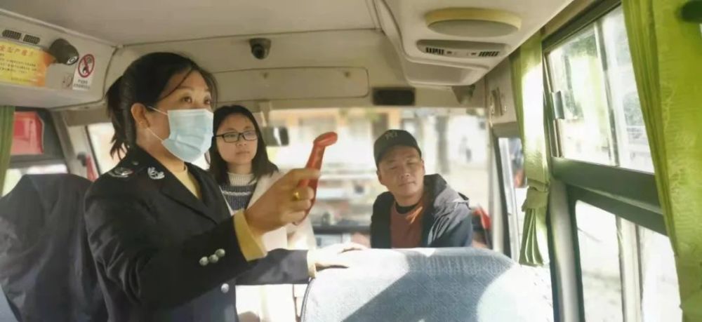 平安校園‖潼關(guān)縣教科局多措并舉切實做好冬季校車安全運行工作