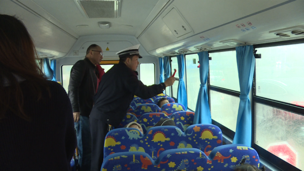 擰緊校車“安全閥” 擰緊校車“安全閥”