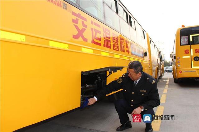 青島校車之星王光軍:承載信任 運(yùn)送希望 青島校車之星王光軍:承載信任 運(yùn)送希望