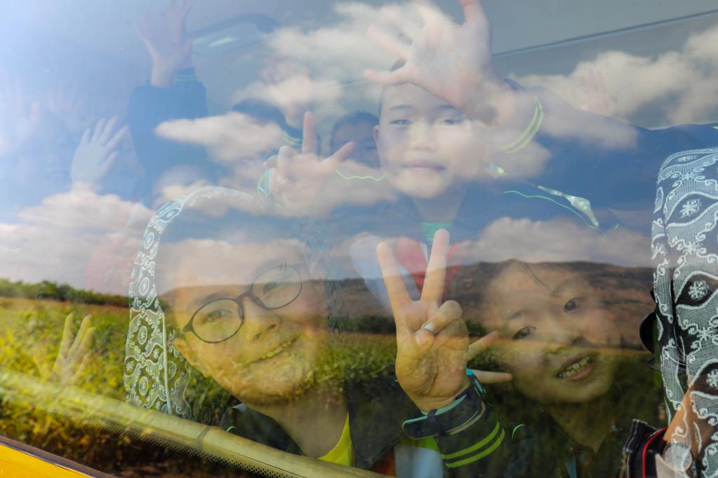 “雙減”后，一輛校車的“田野”之旅