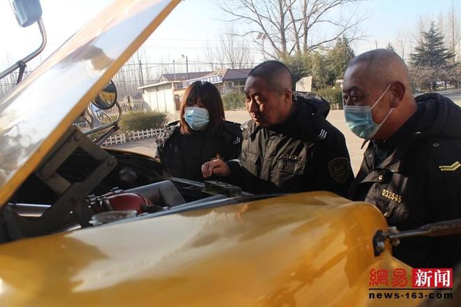 膠州溫馨校車聯(lián)合杜村小學(xué)開展“辭舊迎新 共話未來”活動(dòng) 膠州溫馨校車聯(lián)合杜村小學(xué)開展“辭舊迎新 共話未來”活動(dòng)