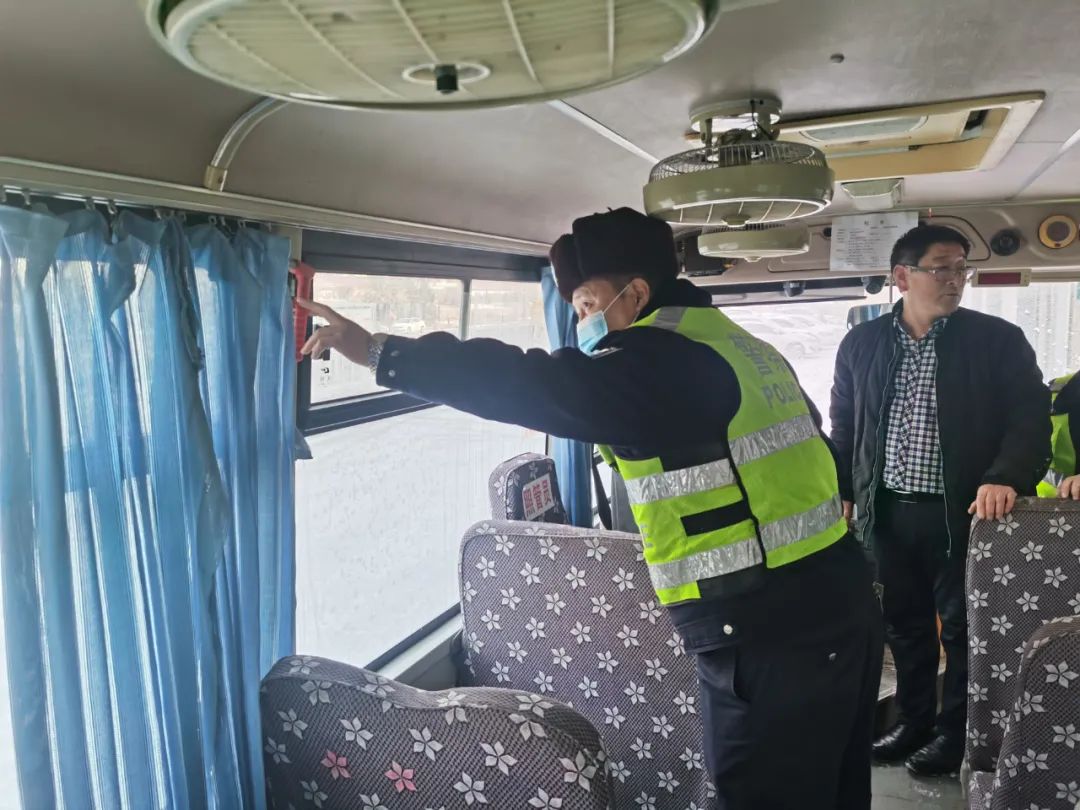 【集安交警】深入轄區(qū)幼兒園 開(kāi)展冬季校車安全檢查 【集安交警】深入轄區(qū)幼兒園 開(kāi)展冬季校車安全檢查