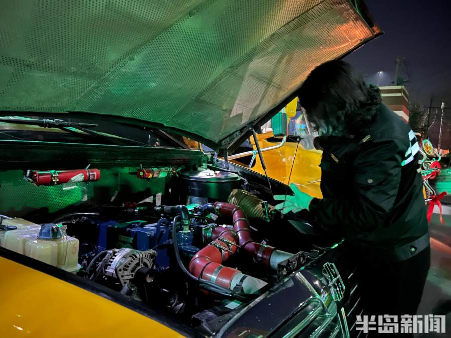 開(kāi)學(xué)首日，12.5萬(wàn)學(xué)子乘坐“暖”校車(chē)準(zhǔn)點(diǎn)到校