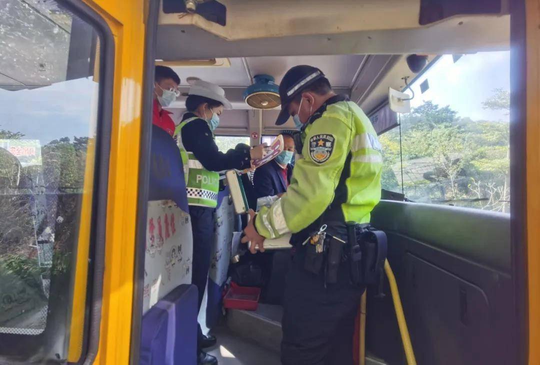 下周開學(xué)！深圳全市校車集體“體檢”，不合格的請(qǐng)立即整改