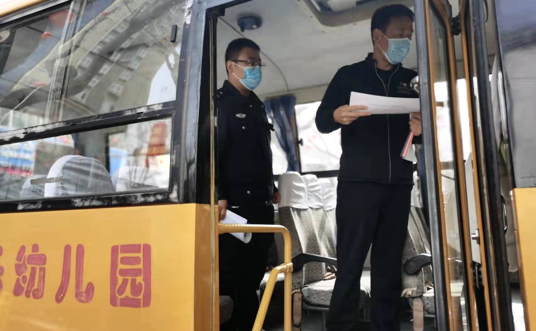 長武縣開展校車安全檢查全力保障學(xué)生平安上下學(xué)