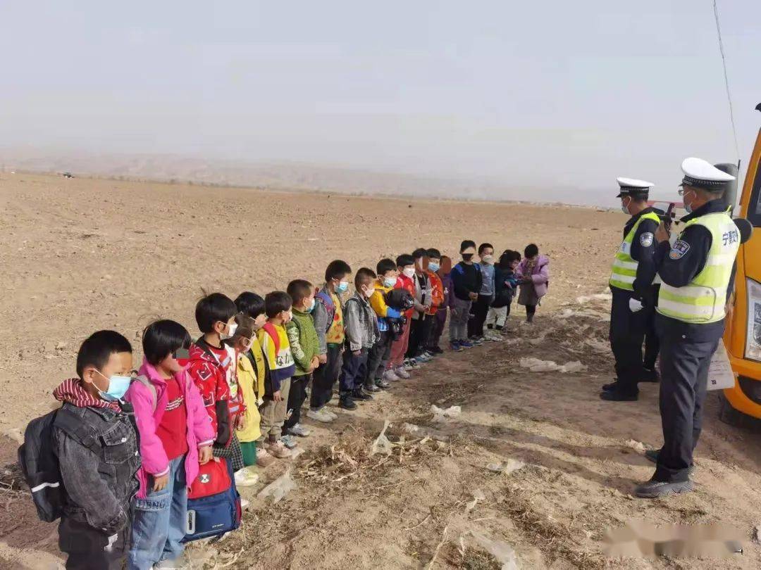 吳忠一校車超員16%，罰款3500元+駕駛證記18分！