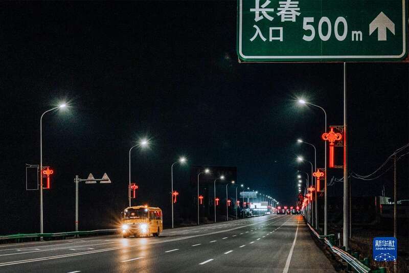 疫情下往返于長(zhǎng)春、梅河口的“校車”