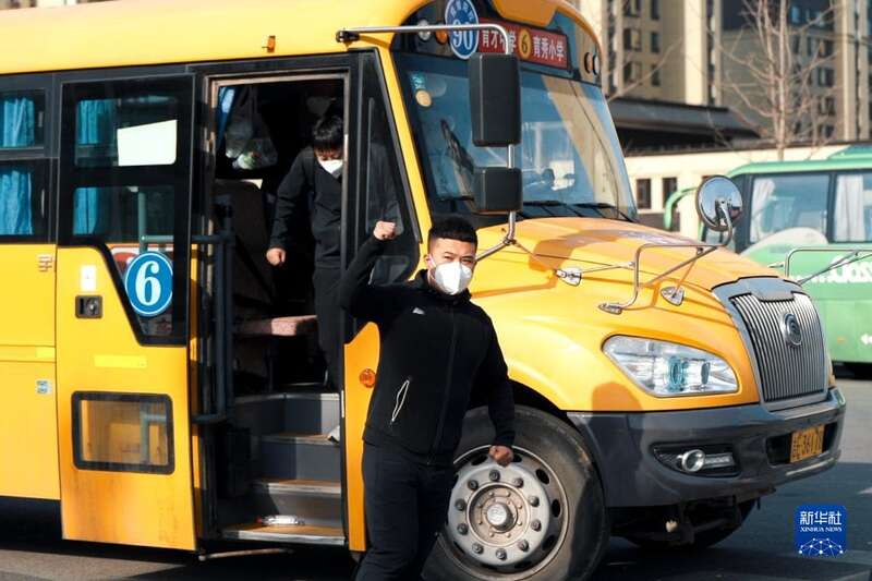 疫情下往返于長(zhǎng)春、梅河口的“校車”