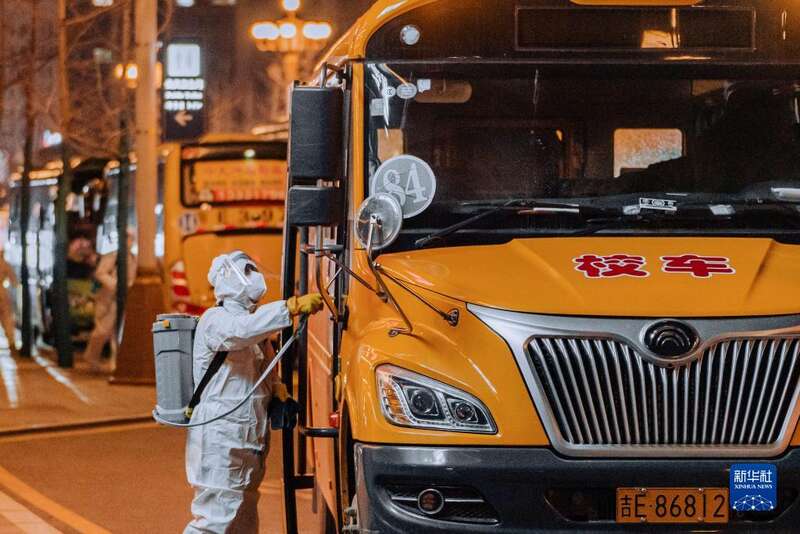 疫情下往返于長(zhǎng)春、梅河口的“校車”