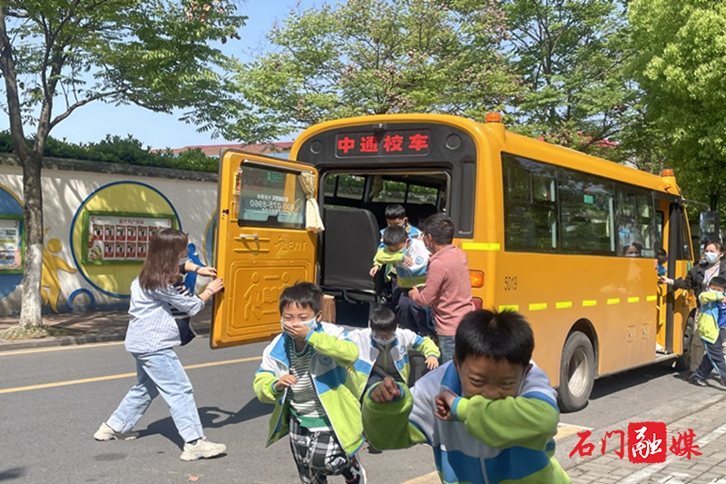 石門四完?。盒＼噾毖菥?，確保學子平安出行2.jpg