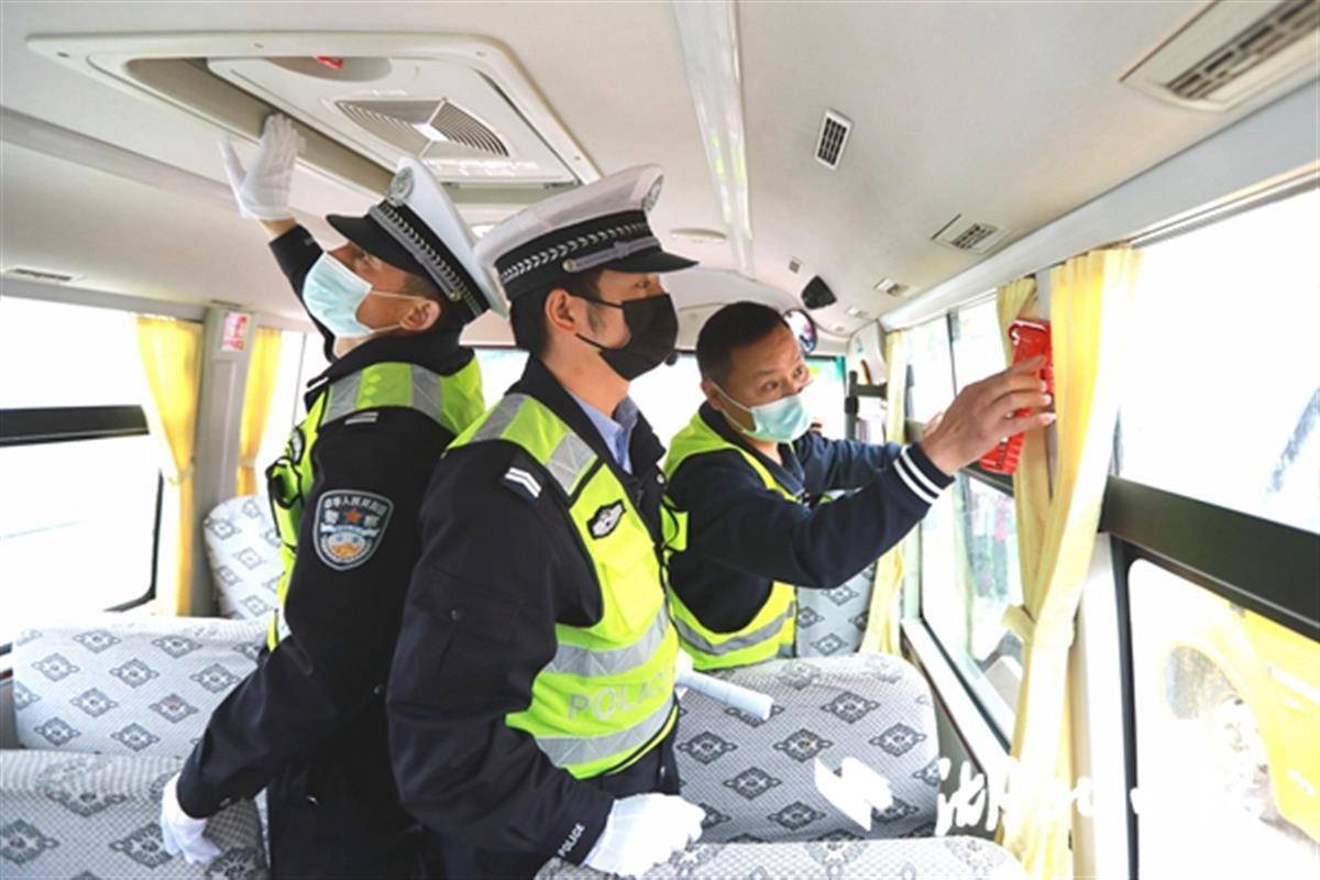 湖北竹山開展校車安全隱患大排治深化“找堵防” 湖北竹山開展校車安全隱患大排治深化“找堵防”