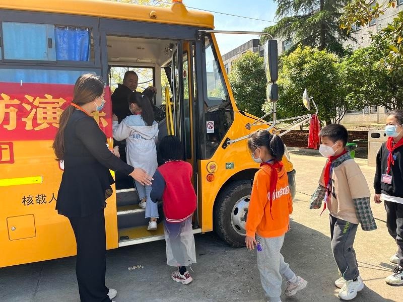 漢壽縣鴨子港小學：校車安全常演練，平安出行永相伴