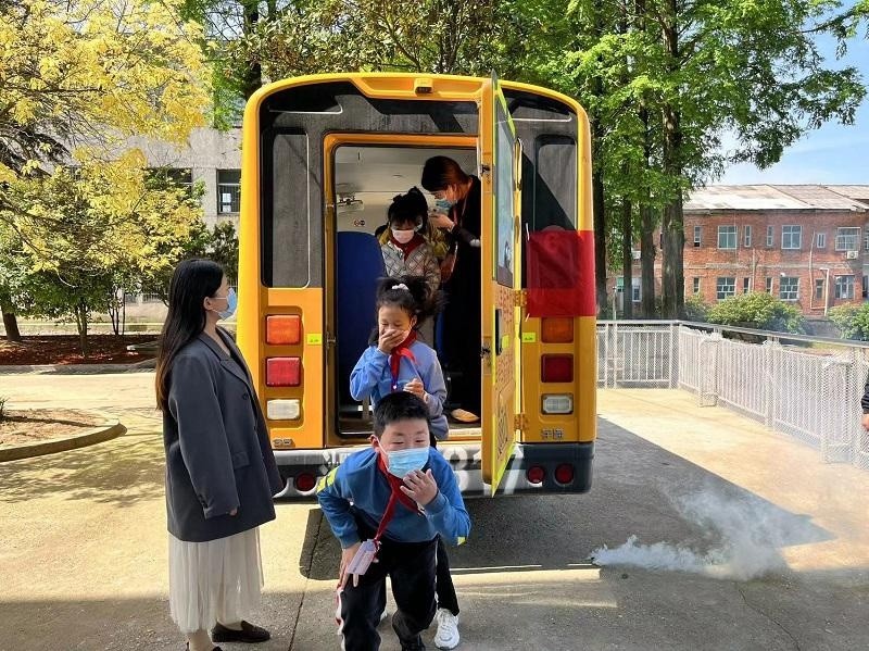 漢壽縣鴨子港小學：校車安全常演練，平安出行永相伴