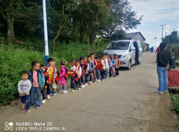 “黑校車”超員144.44%，司機(jī)、幼兒園負(fù)責(zé)人共3人獲刑！