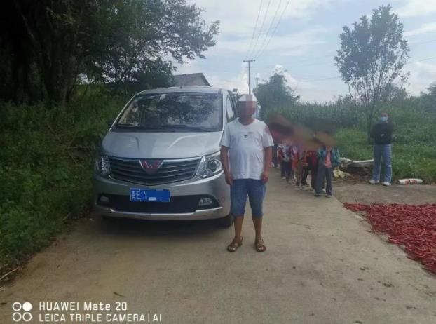 “黑校車”超員144.44%，司機(jī)、幼兒園負(fù)責(zé)人共3人獲刑！