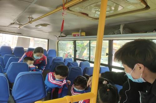 萌水鎮(zhèn)中心幼兒園：校車安全，用心守護(hù)