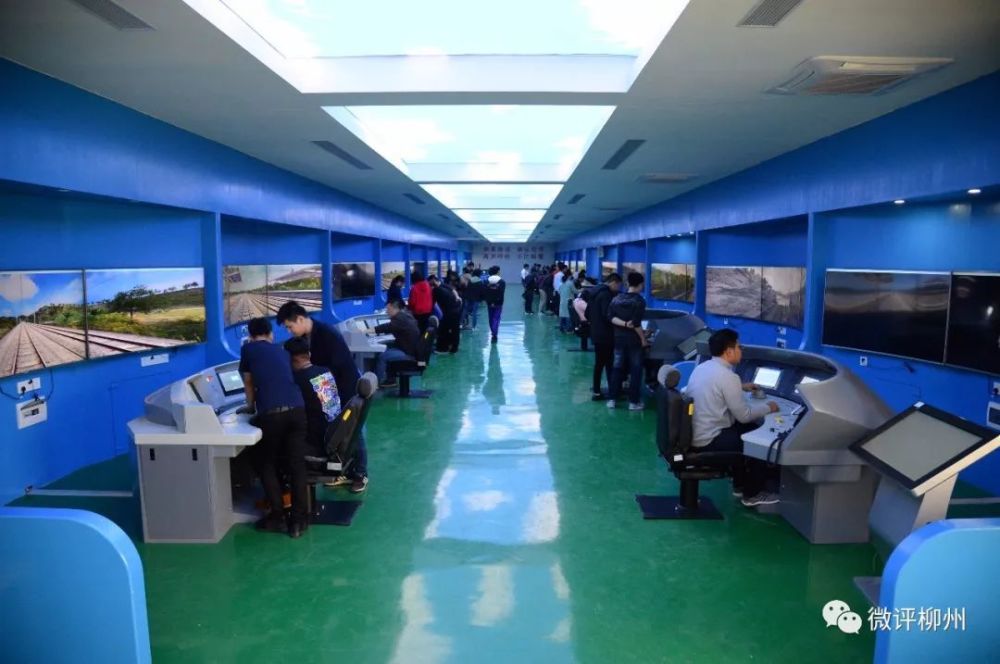 柳州這所學校的“校車”竟然是高鐵！