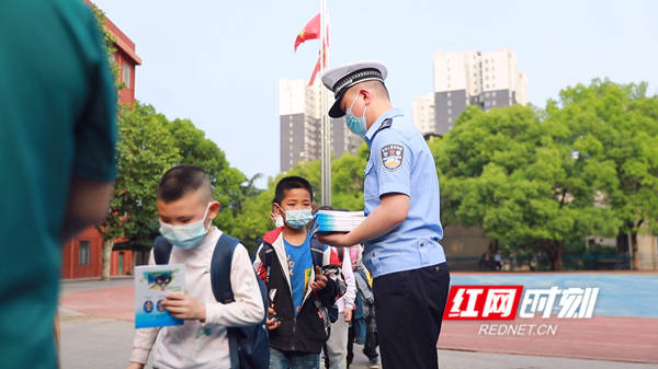 東安：加強校車安全管理 保障學生出行安全