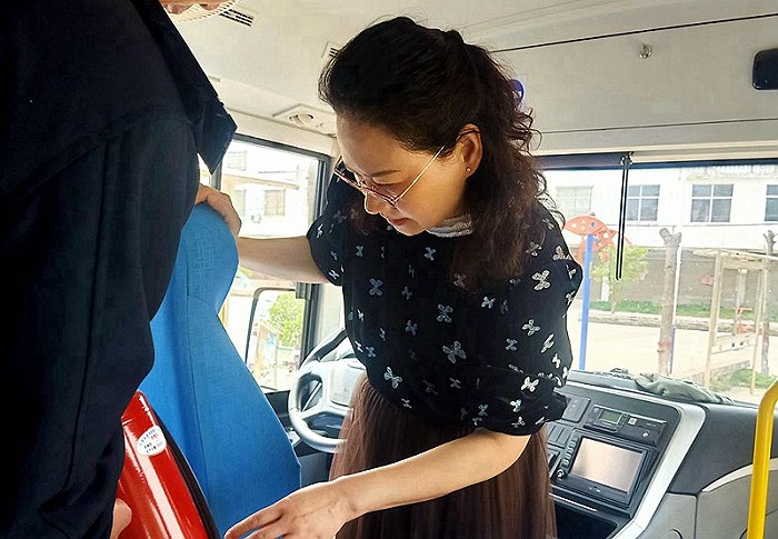 信陽潢川縣教體局多舉措加強校車安全綜合管理，保障師生出行安全