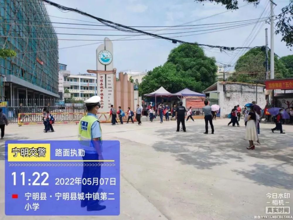 【安全伴我行】寧明交警：擰緊校車“安全閥” 護航上學(xué)“平安路”