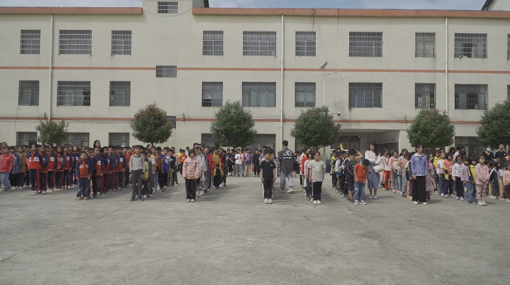 雙牌縣組織開展校車應急疏散演練/ 理家坪3.png