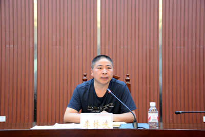 忠縣教委召開全縣5月校車安全管理培訓(xùn)工作例會