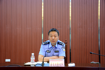 忠縣教委召開全縣5月校車安全管理培訓(xùn)工作例會