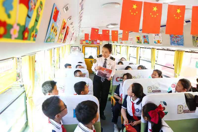 青島給全國立標準！全國首個校車運營服務(wù)管理團體標準正式發(fā)布