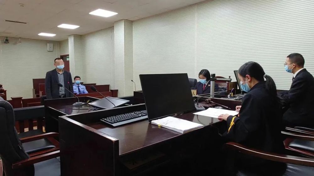 宣判！客運(yùn)車(chē)輛、“黑校車(chē)”駕駛?cè)私砸蜃隽恕蚍侵芜`