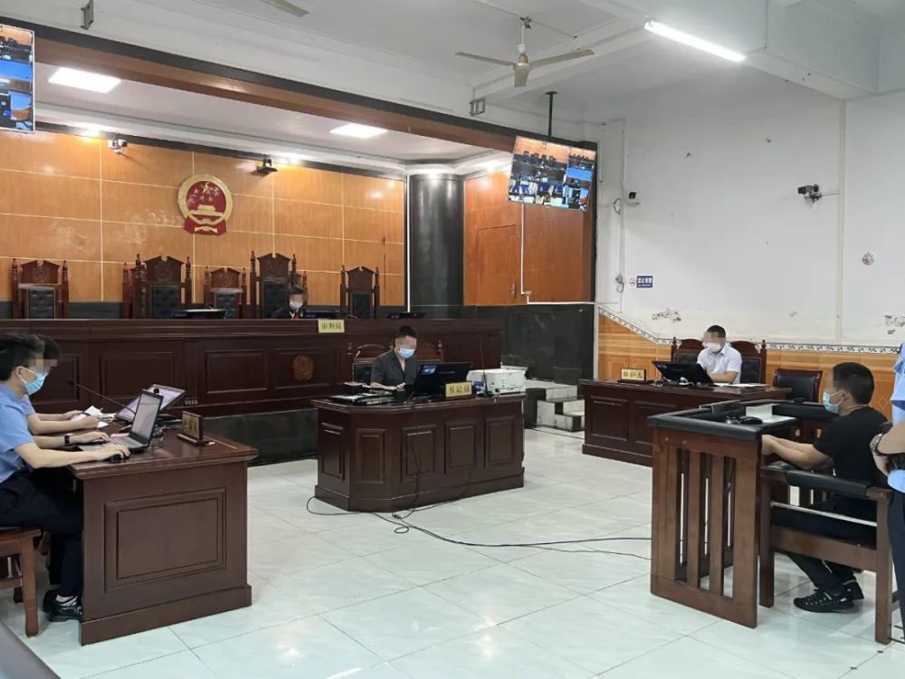 宣判！客運(yùn)車(chē)輛、“黑校車(chē)”駕駛?cè)私砸蜃隽恕蚍侵芜`