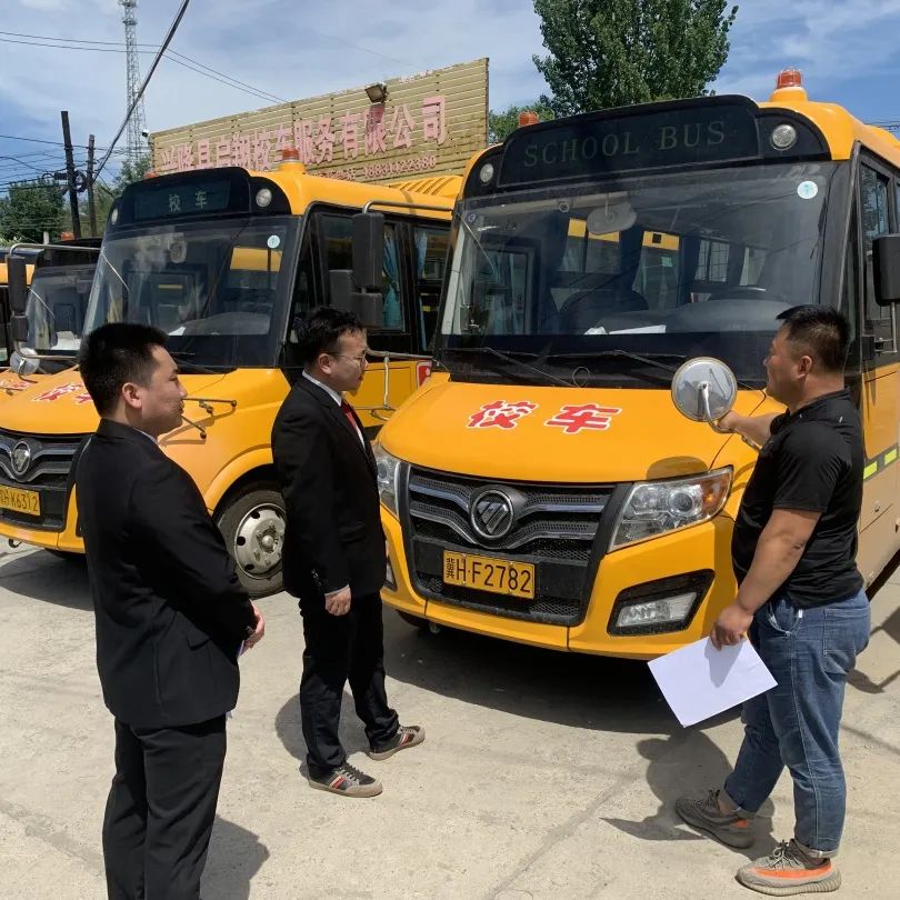 興隆法院半壁山法庭普法宣傳 護(hù)佑校車安全 興隆法院半壁山法庭普法宣傳 護(hù)佑校車安全