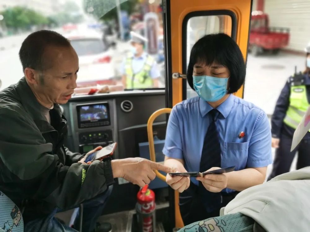 檢察建議“回頭看”，筑牢校車運(yùn)營安全“防護(hù)網(wǎng)”