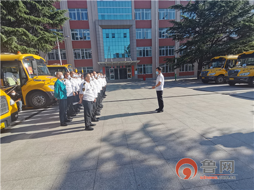 萊西:交運(yùn)為2500名高考生提供交通保障 萊西:交運(yùn)為2500名高考生提供交通保障