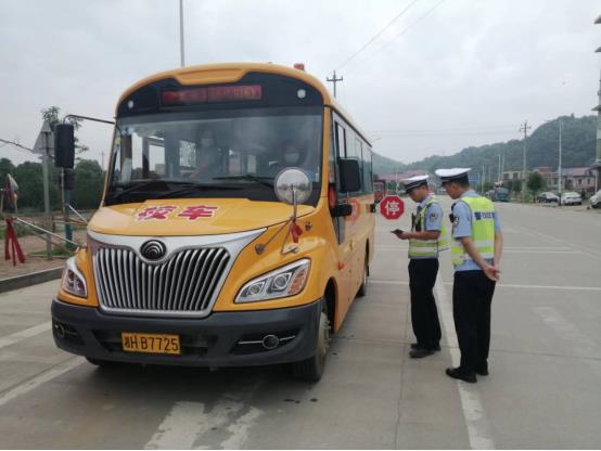 牛田鎮(zhèn)校車辦:用心呵護孩子平安/ 牛田鎮(zhèn)校車辦:用心呵護孩子平安