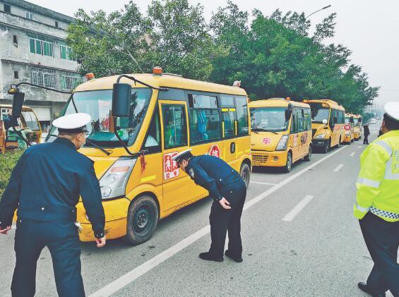為學(xué)生打造最安全的“移動(dòng)校舍”