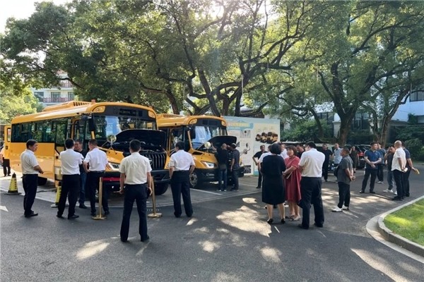 一起向未來丨歐輝校車筑夢護(hù)航，助力華東區(qū)域孩童健康出行