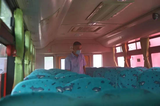 蕭山浦陽鎮(zhèn)中心小學(xué)開展校車突發(fā)情況應(yīng)急疏散演練