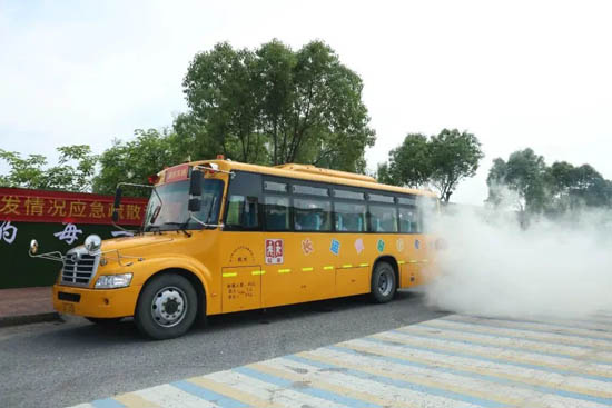 蕭山浦陽鎮(zhèn)中心小學(xué)開展校車突發(fā)情況應(yīng)急疏散演練