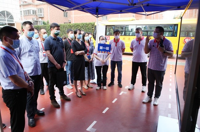 鄭州市校車安全管理工作現(xiàn)場觀摩暨經(jīng)驗交流會召開/ 鄭州市校車安全管理工作現(xiàn)場觀摩暨經(jīng)驗交流會召開