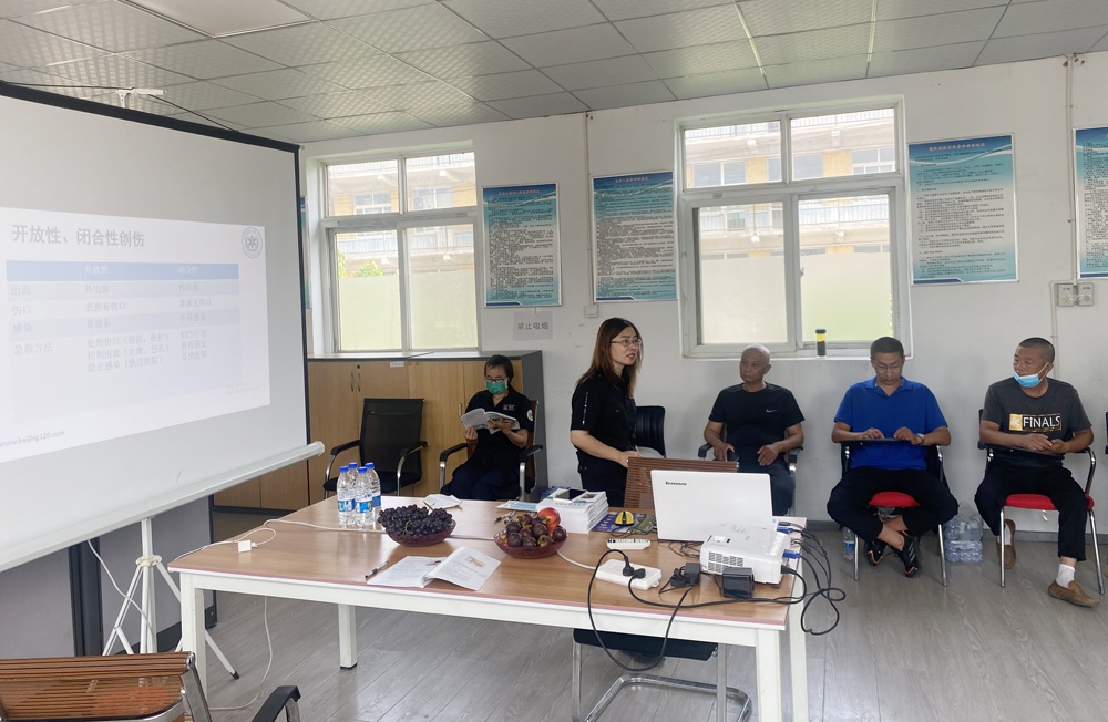 三河市120急救指揮中心組織開展校車駕駛員、照管員初級急救員培訓(xùn)