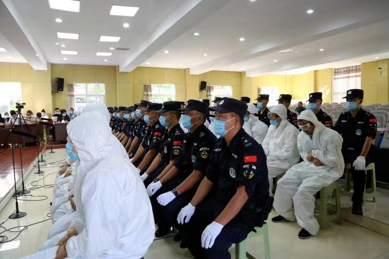 【基層法院動(dòng)態(tài)】重拳“打非”不遺余力 審判“治違”再出重拳——區(qū)法院集中整治“黑校車”促“打非治違… 圖片