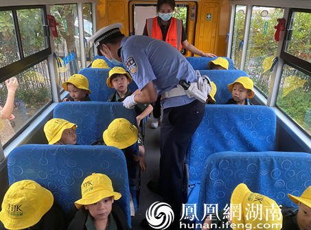 齊抓共管 長沙開福區(qū)將校車安全刻進年輪 齊抓共管 長沙開福區(qū)將校車安全刻進年輪