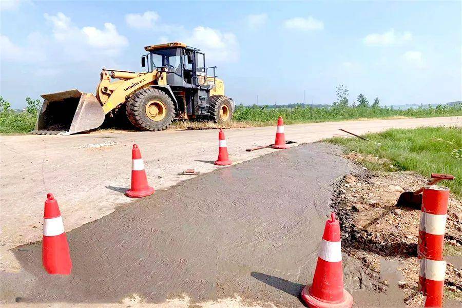 西洞庭開展校車線路隱患排查整改工作/ 西洞庭開展校車線路隱患排查整改工作
